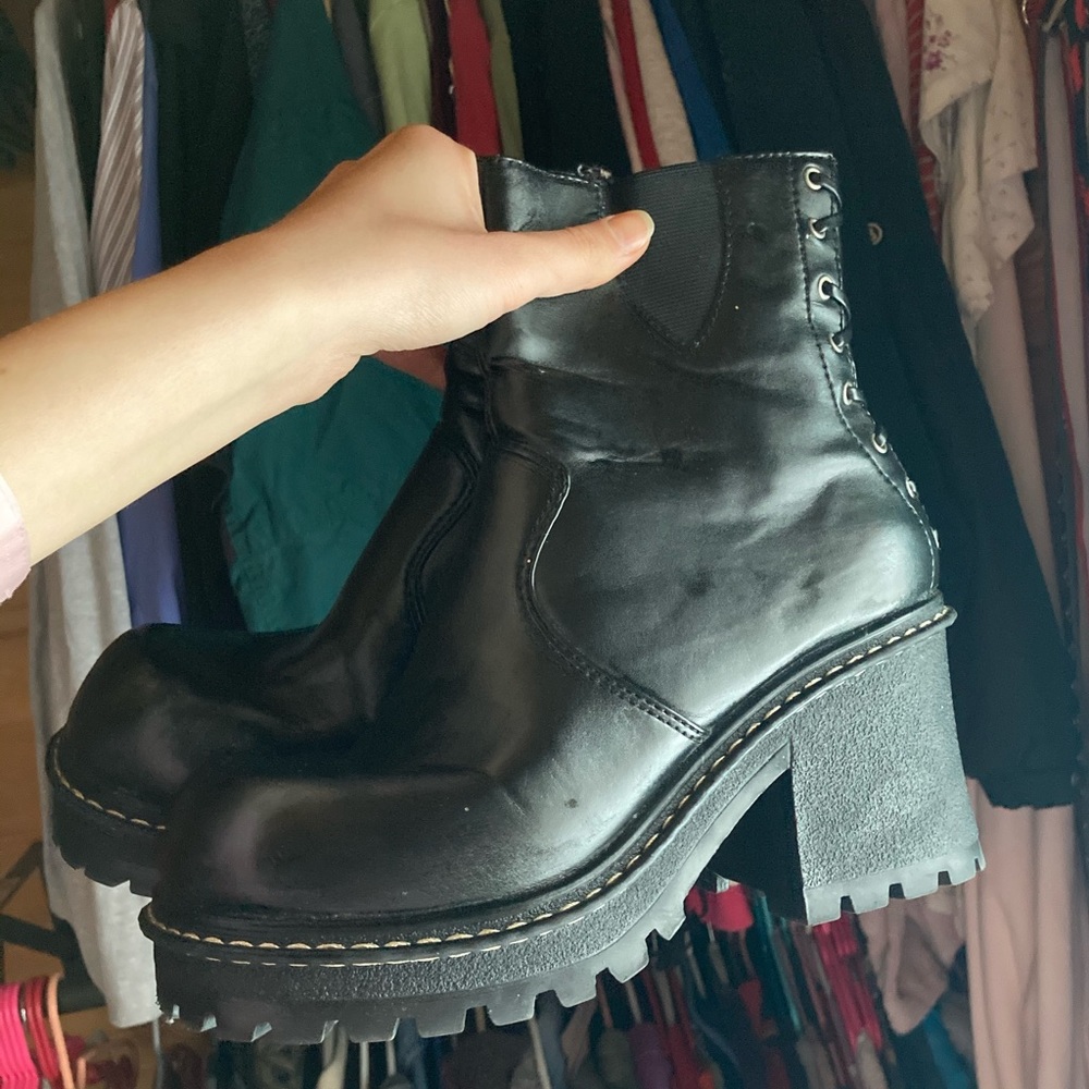 Angel platform boots 🖤